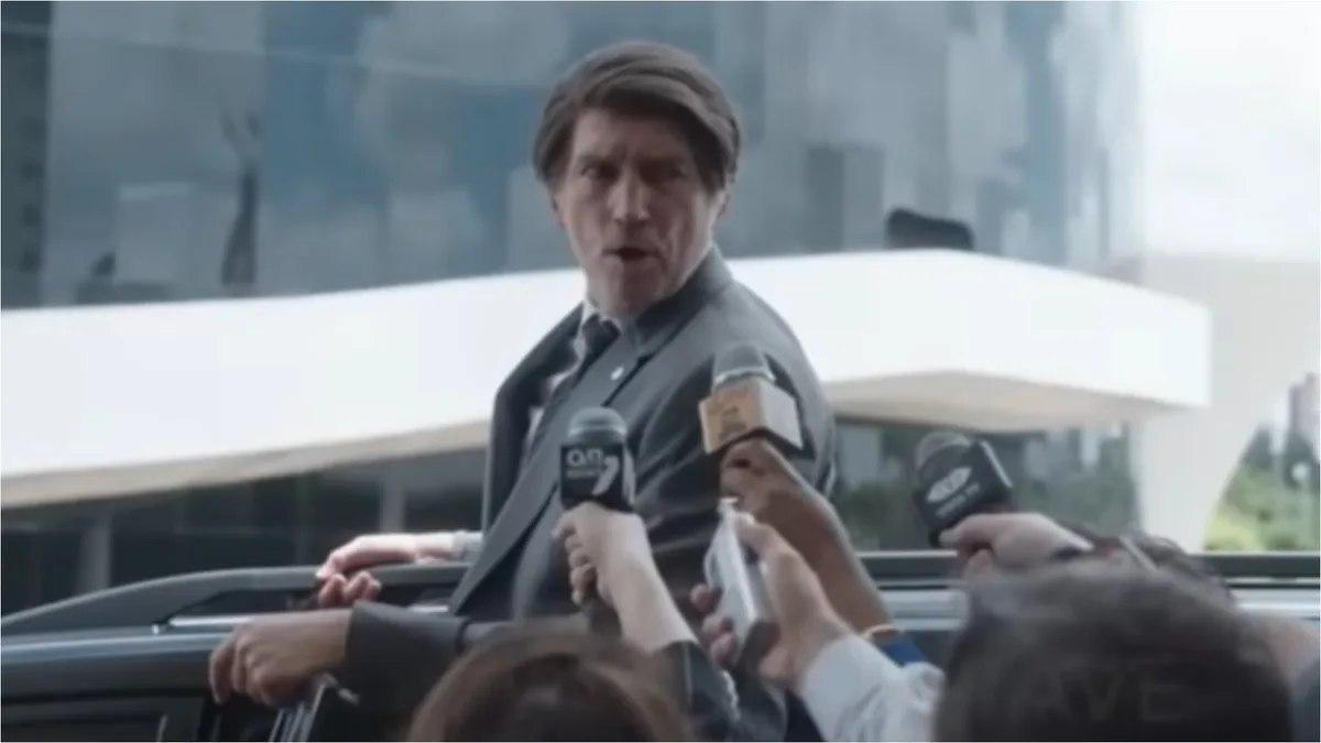 Perucas, figurino, hospedagens: veja gastos de 'Dark Horse', filme sobre Jair Bolsonaro