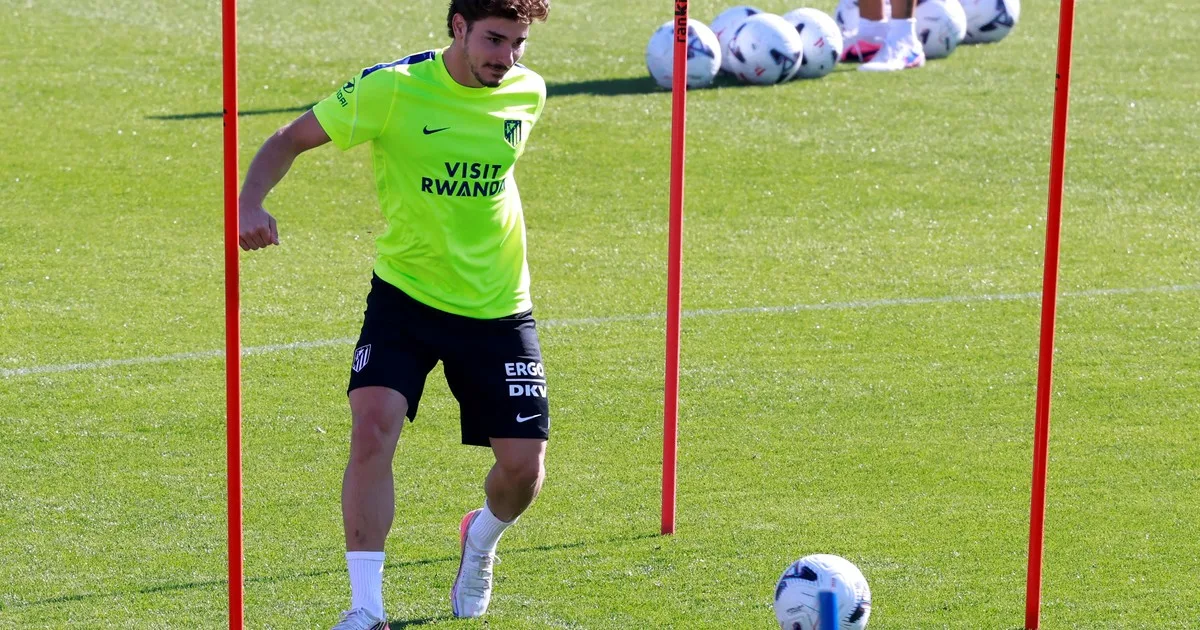 Fin de la novela: Julián sigue en el Atlético y podría jugar el sábado