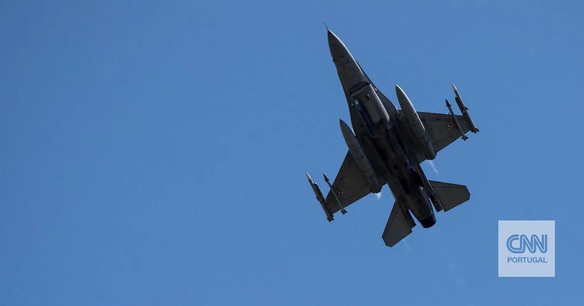 "Ataque aéreo". Drones russos a poucos quilómetros da fronteira fazem soar alerta na Polónia e obrigam a evacuar escolas