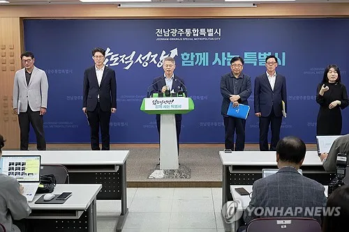 전남광주 '의대 쟁탈전' 1.3점차 박빙…교원확보 계획이 갈랐다