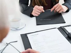 Fragen aus dem Arbeitsrecht: Fiese Frage im Bewerbungsgespräch: Wann Lügen erlaubt sind