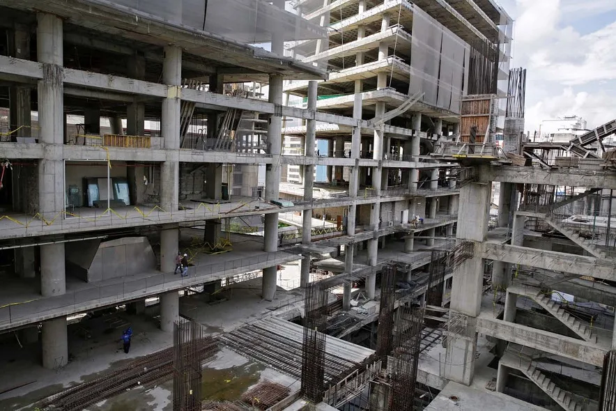 Cámara de la Construcción prevé reactivación para 2027 y evalúa 240 edificios dañados en Caracas
