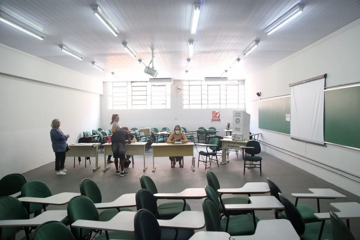 Maioria mulheres e cursando ou com ensino superior: veja perfil dos mesários convocados para as eleições 2026 em Campinas