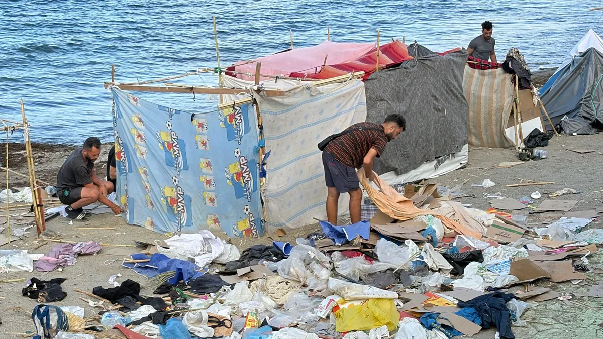 La AN investigará el campamento del puerto de Ceuta y el PP tacha de "caos" y "desastre" el traslado de inmigrantes