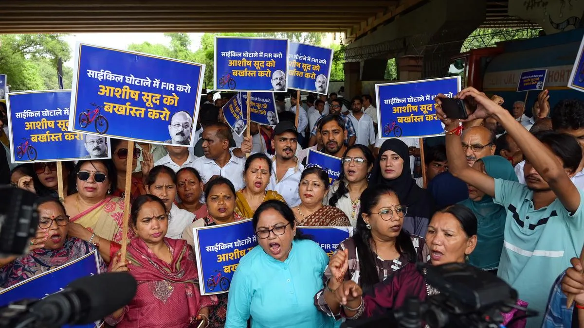 AAP stages protest over alleged bicycle procurement scam