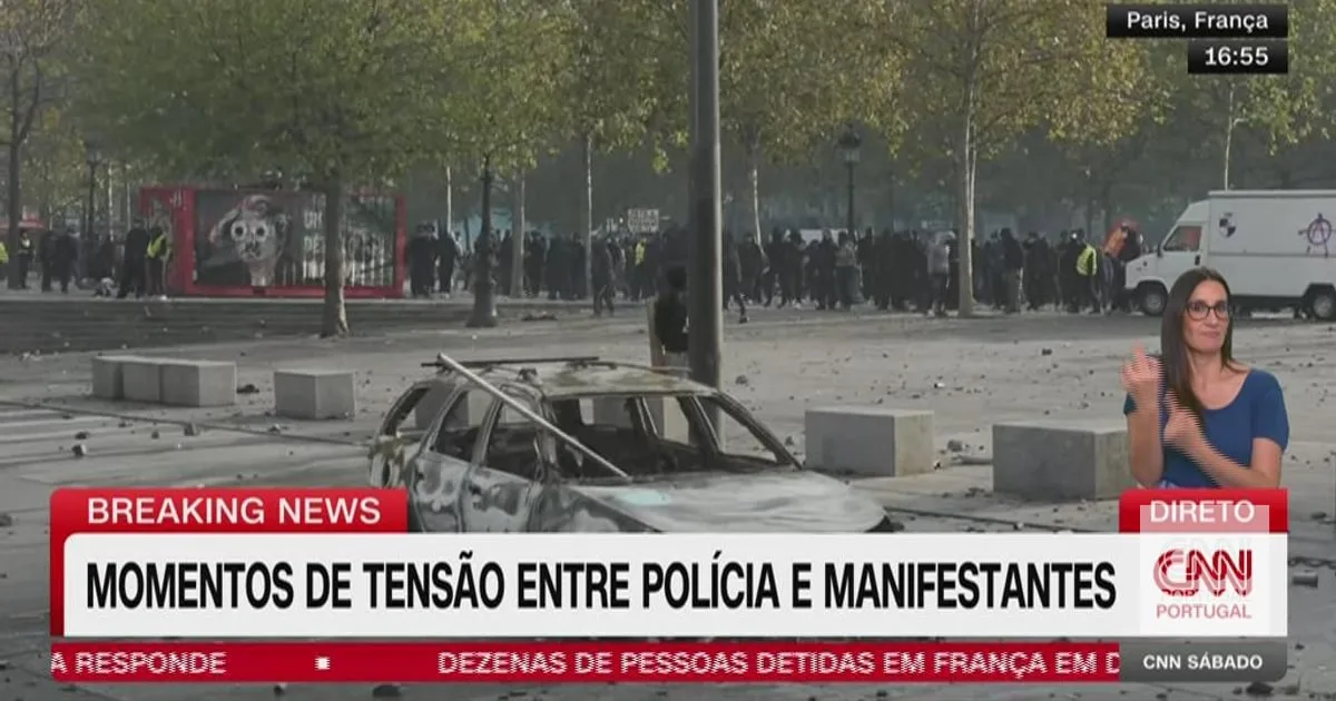 "Seria interessante que Macron ponderasse a declaração do Estado de emergência" devido à "necessidade urgente de se recuperar a ordem constitucional"