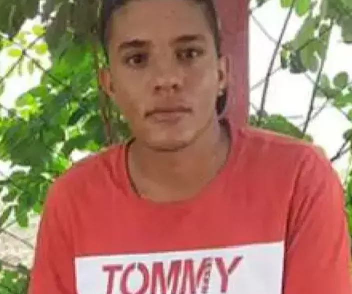 Jovem que matou homem com facada no coração é condenado a 6 anos