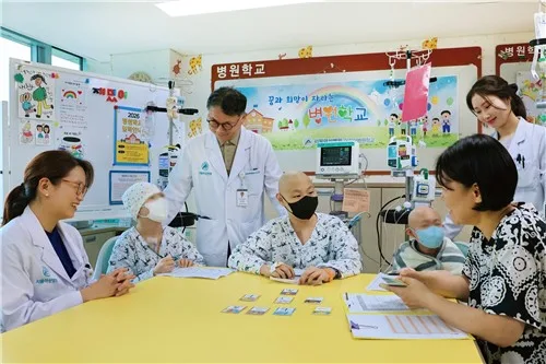 서울아산병원 어린이병원학교 20주년…암 환자 1천여명 수료