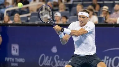 Zverev zittert sich ins Achtelfinale