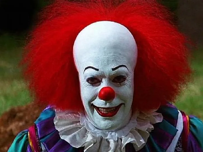 Morre Tim Curry, ator de ‘The Rocky Horror Picture Show’ e ‘Panteras’, aos 80 anos