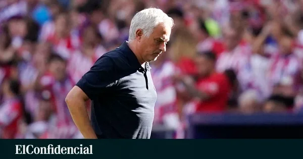 Mourinho se indignó con el árbitro (y no con su equipo): cómo el Madrid desperdició el derbi y se alejó del Barça
