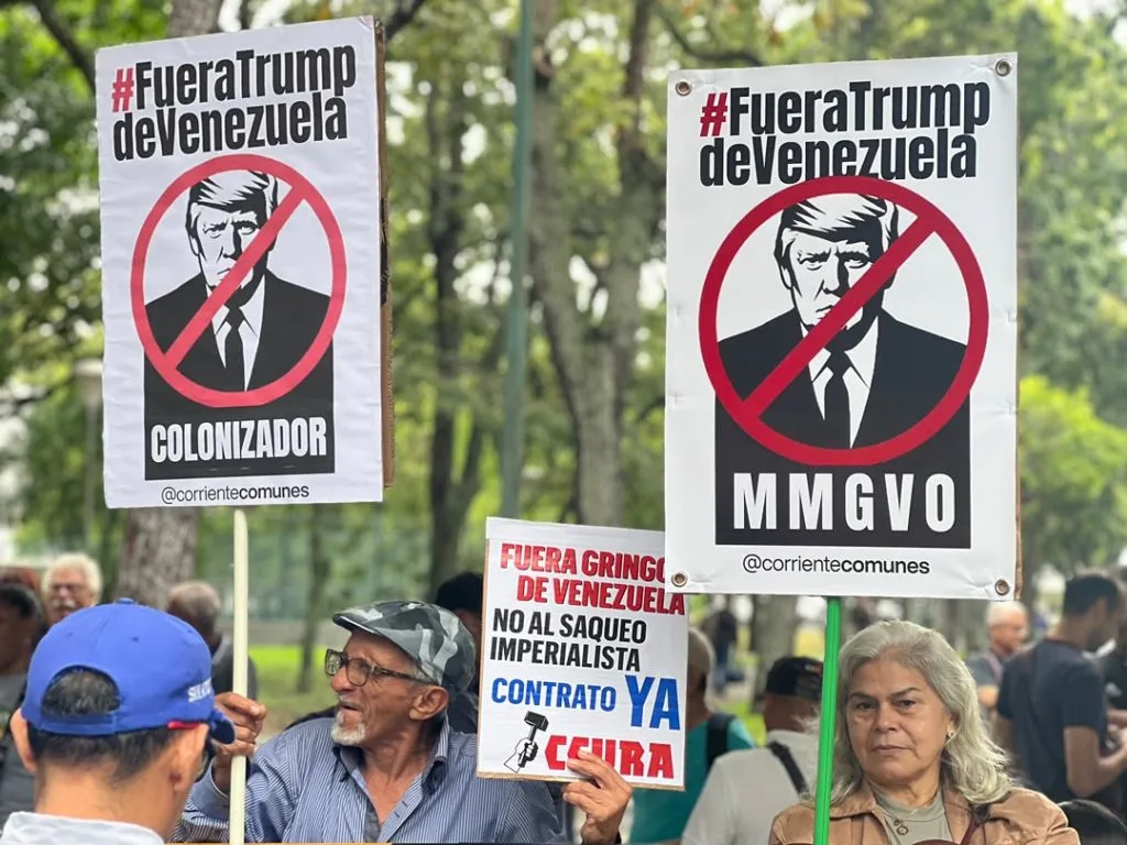 Dirigentes de izquierda protestaron en Plaza Venezuela contra el «entreguismo» de Delcy Rodríguez a Donald Trump (+Fotos)