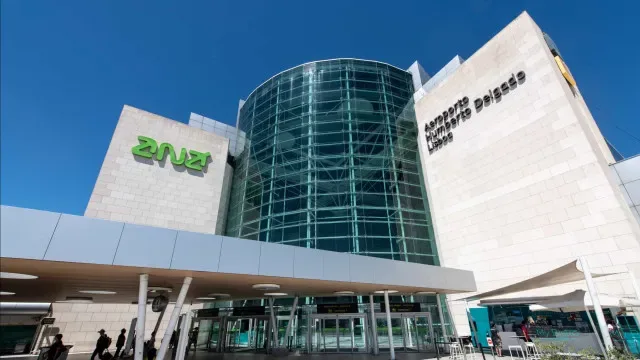 Mulher dá à luz um menino no aeroporto de Lisboa. Chegava de Cabo Verde