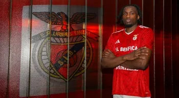 Poste Okechukwu Okeke reforça basquetebol do Benfica