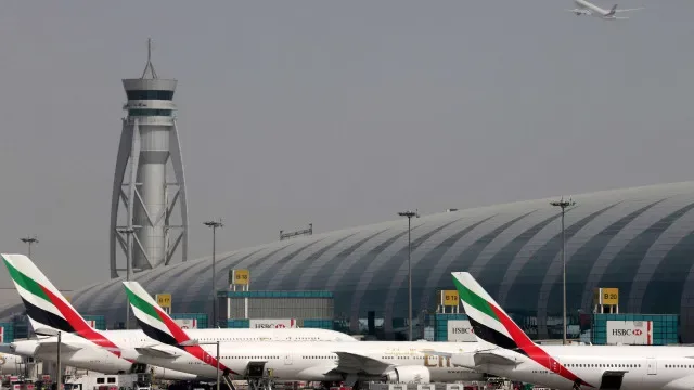 Número de passageiros no aeroporto do Dubai cai 31,3% no 1.º semestre