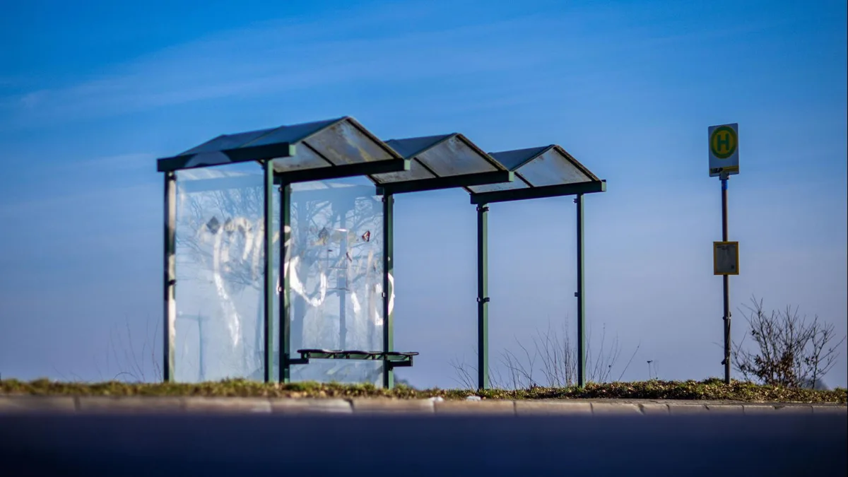 Nahverkehr auf dem Land: Wenn der Bus nur alle paar Stunden kommt