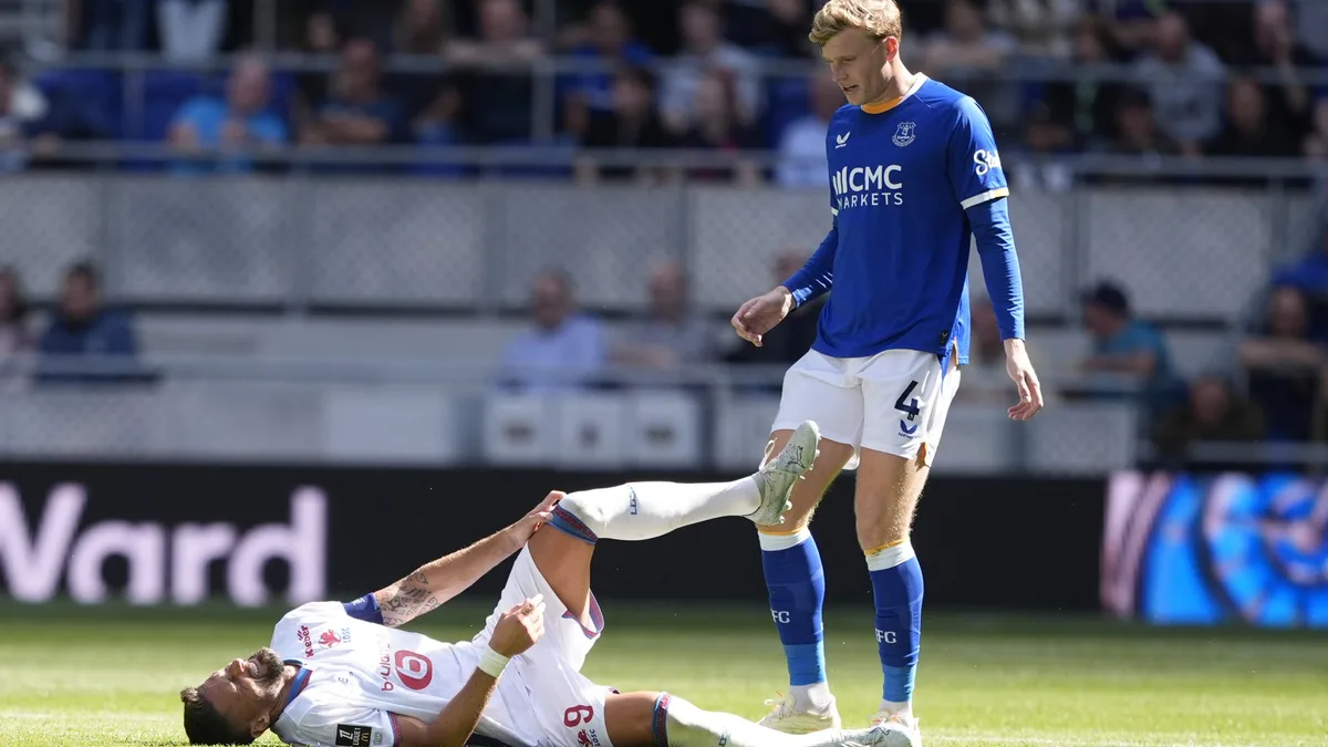 "Nous avons eu peur": Ancelotti donne des nouvelles rassurantes de Giroud, sorti sur blessure lors du match Everton-Lille