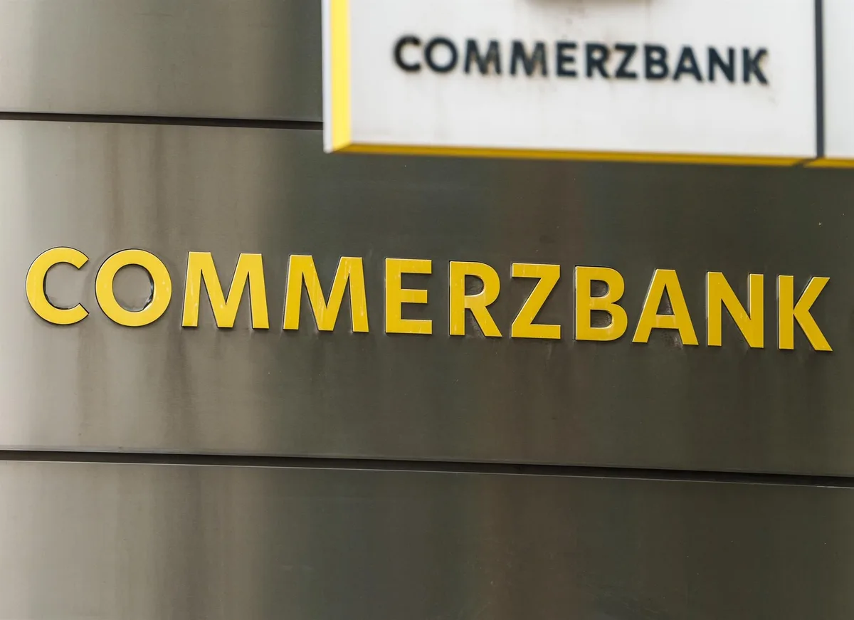Alemania sopesa vender su participación en Commerzbank a UniCredit en caso de acuerdo entre ambas entidades