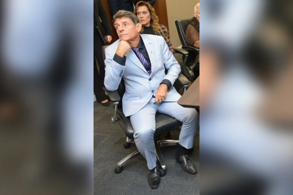 O que pode acontecer com juiz de MG que bebeu e fumou em sessão