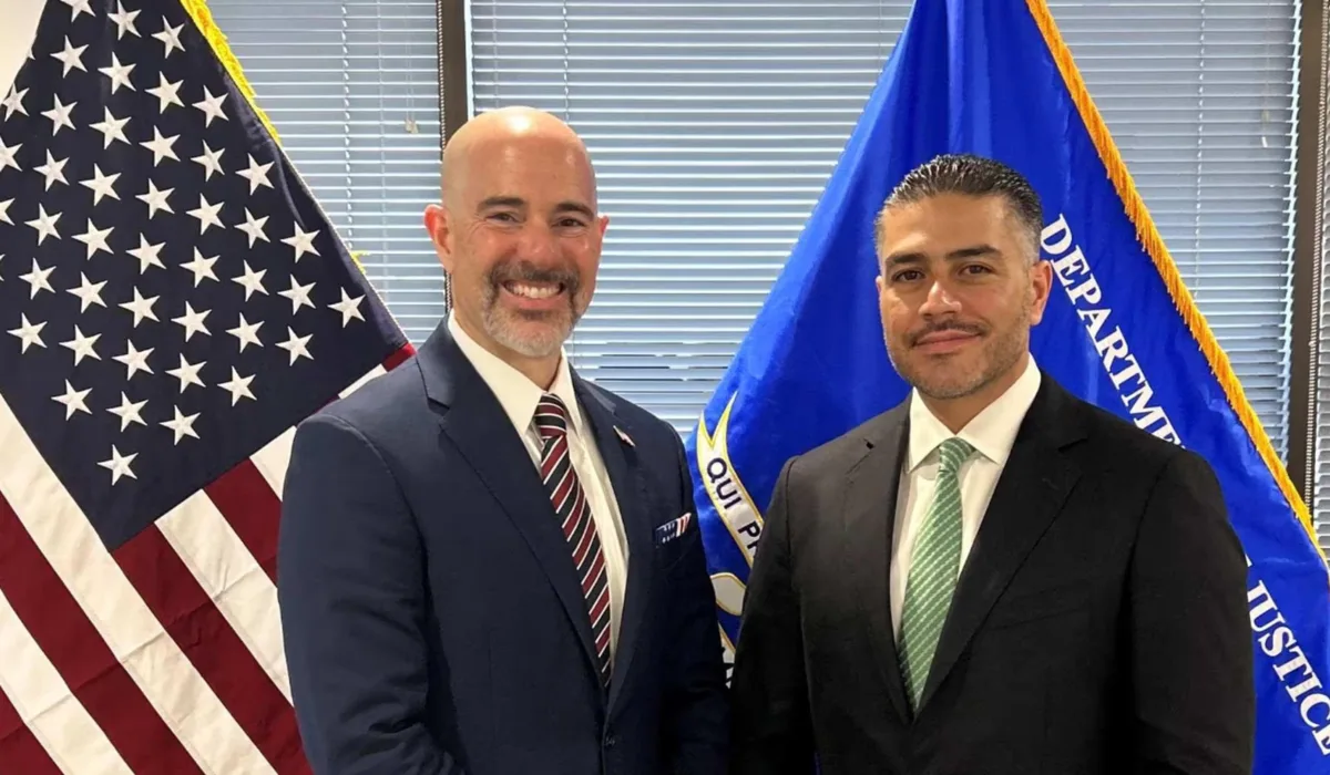 Terry Cole, jefe de la DEA, revela visita ‘secreta’ a México y reunión con Harfuch