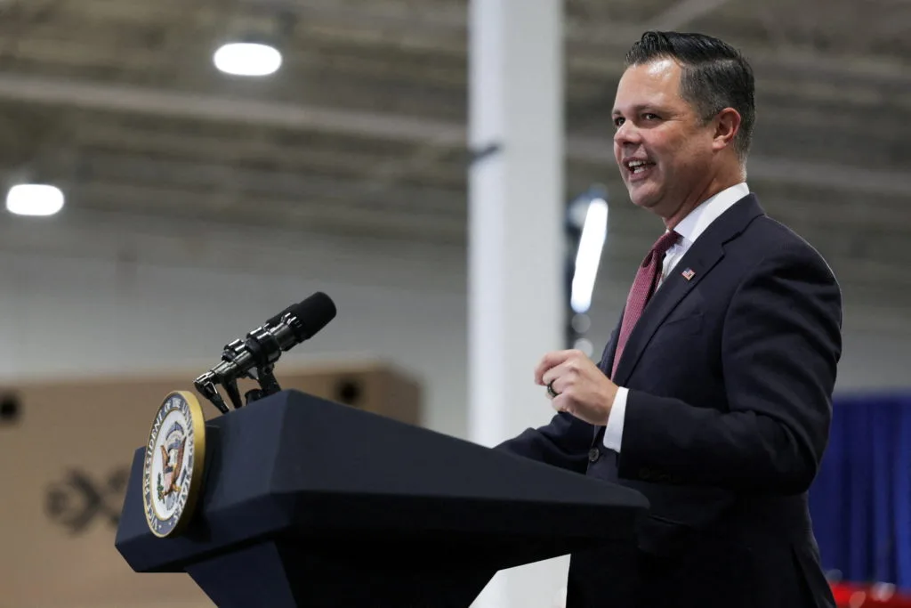 Iowa Republicans in battleground House races join vote to halt the Iran war