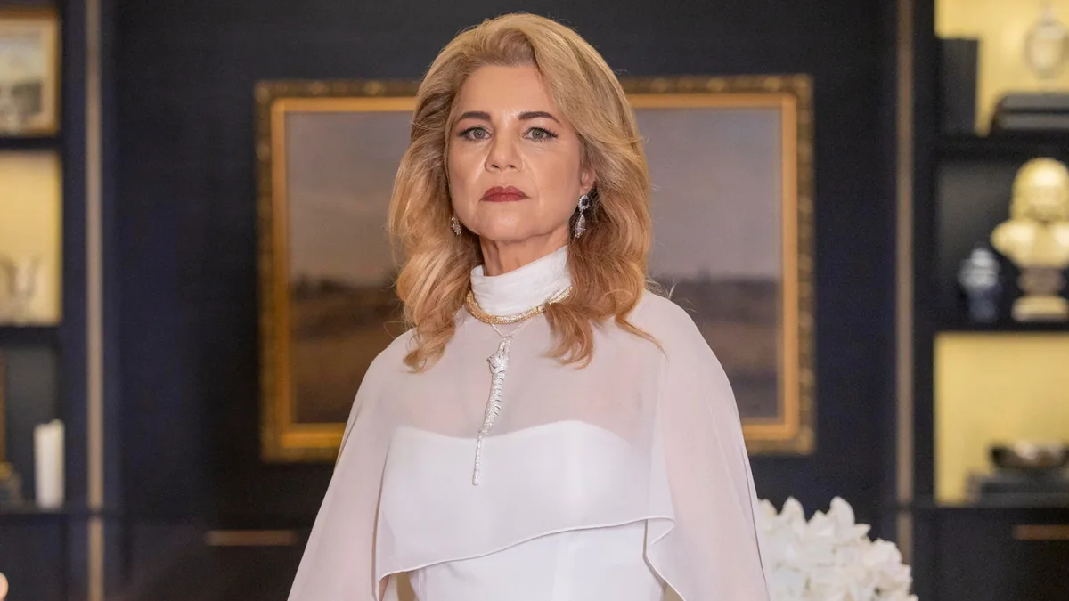 Quem Ama Cuida: Pilar flagra casal em momento íntimo e tem a maior decepção Quem Ama Cuida: Pilar arma plano fatal contra novo alvo para arrematar fortuna de Arthur Brandão (Foto: Beatriz Damy/Globo)