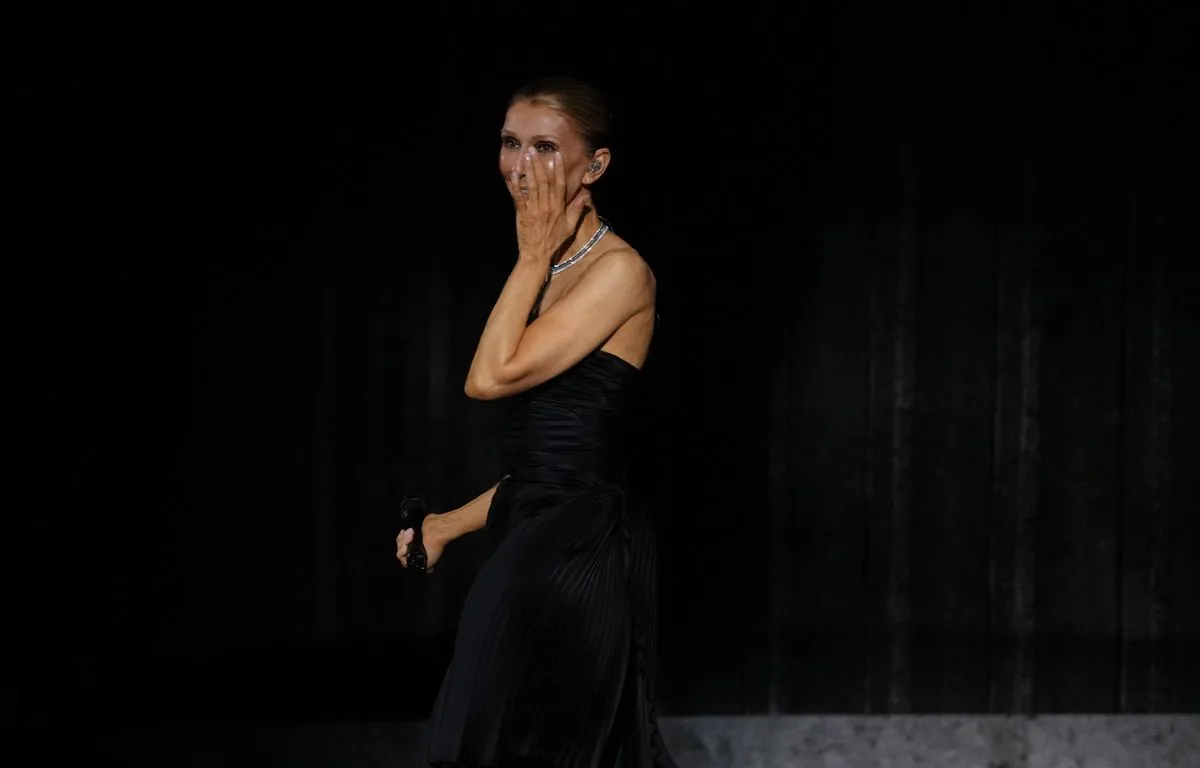 « Je veux chanter la vie »… Les images de l’émouvant retour sur scène de Céline Dion