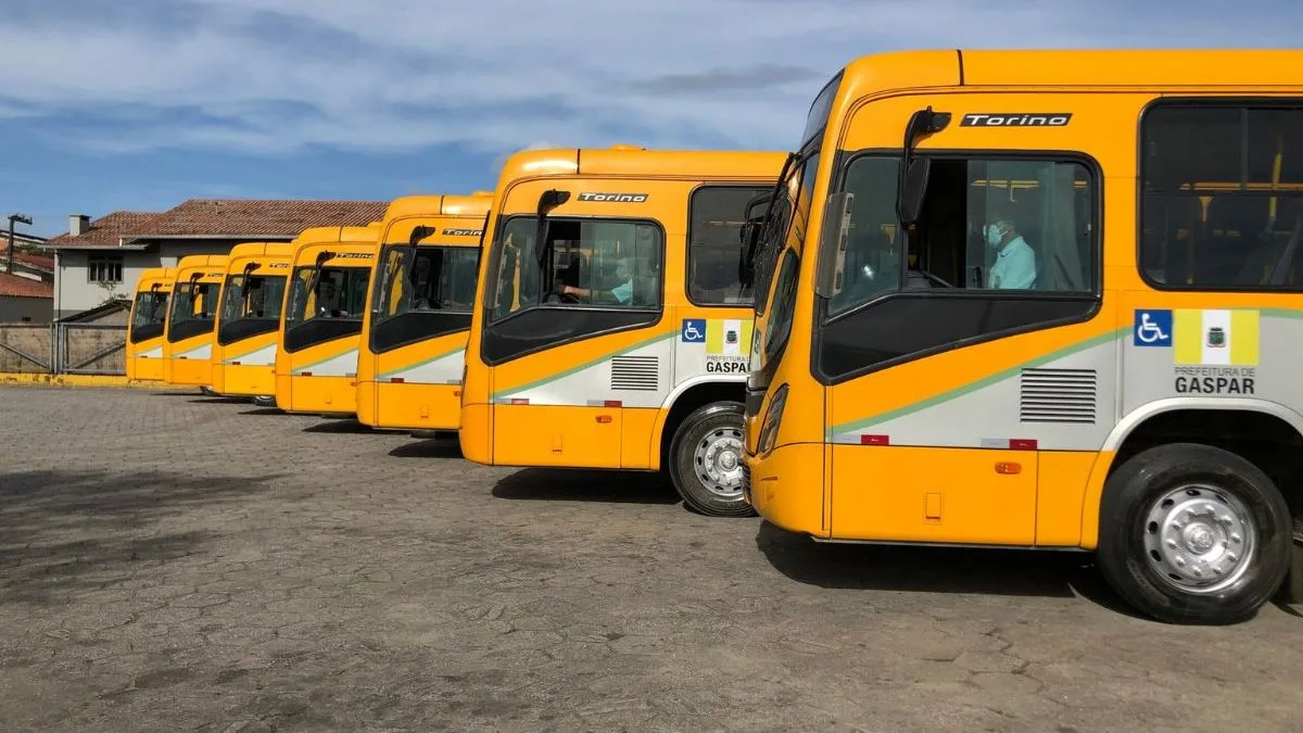 Trabalhadores entram em greve e transporte coletivo em cidade de SC pode ser paralisado