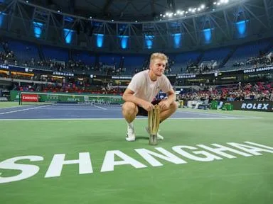 Alejandro Davidovich Fokina beats Rafael Jodar to win Shanghai Masters for his biggest career title