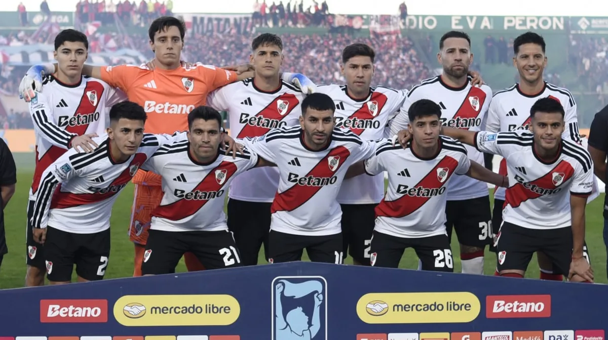 Alerta en River: Marcos Acuña terminó el último partido con molestias y está en duda para jugar ante Belgrano