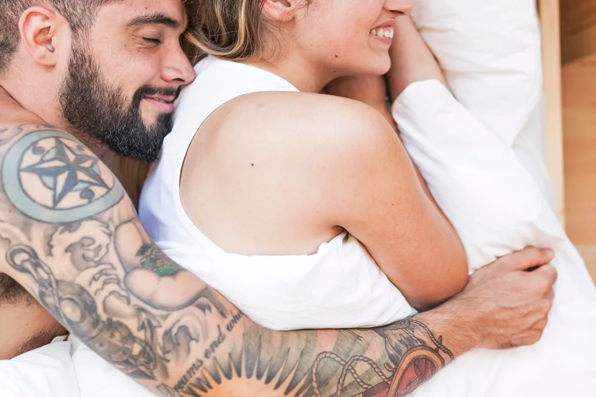 Posição de quatro apoios pode intensificar prazer de homens e mulheres