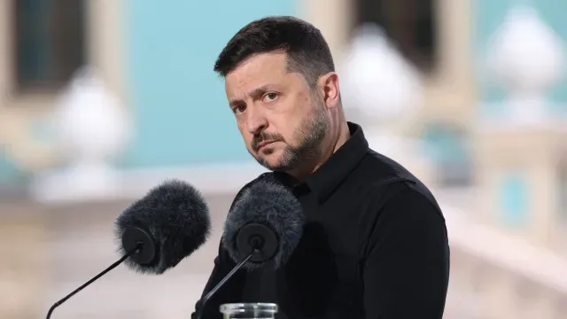 Zelensky pede a Musk restabelecimento do acesso a Starlink