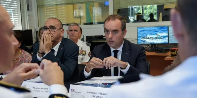 Mayotte : Sébastien Lecornu veut conditionner l’aide au développement pour les Comores à une meilleure collaboration dans la lutte contre l’immigration clandestine