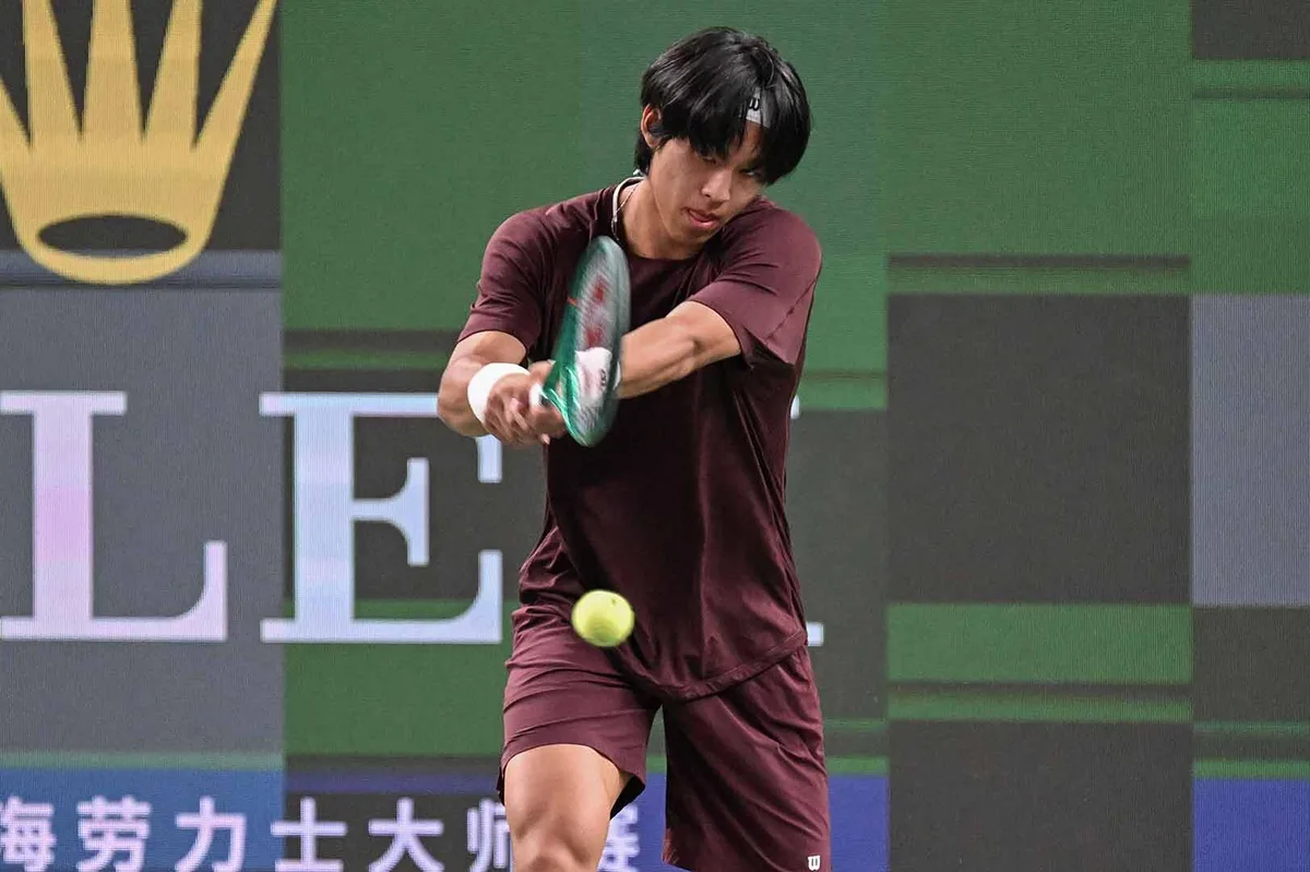 Zhou surpreende Musetti e conquista a maior vitória da carreira