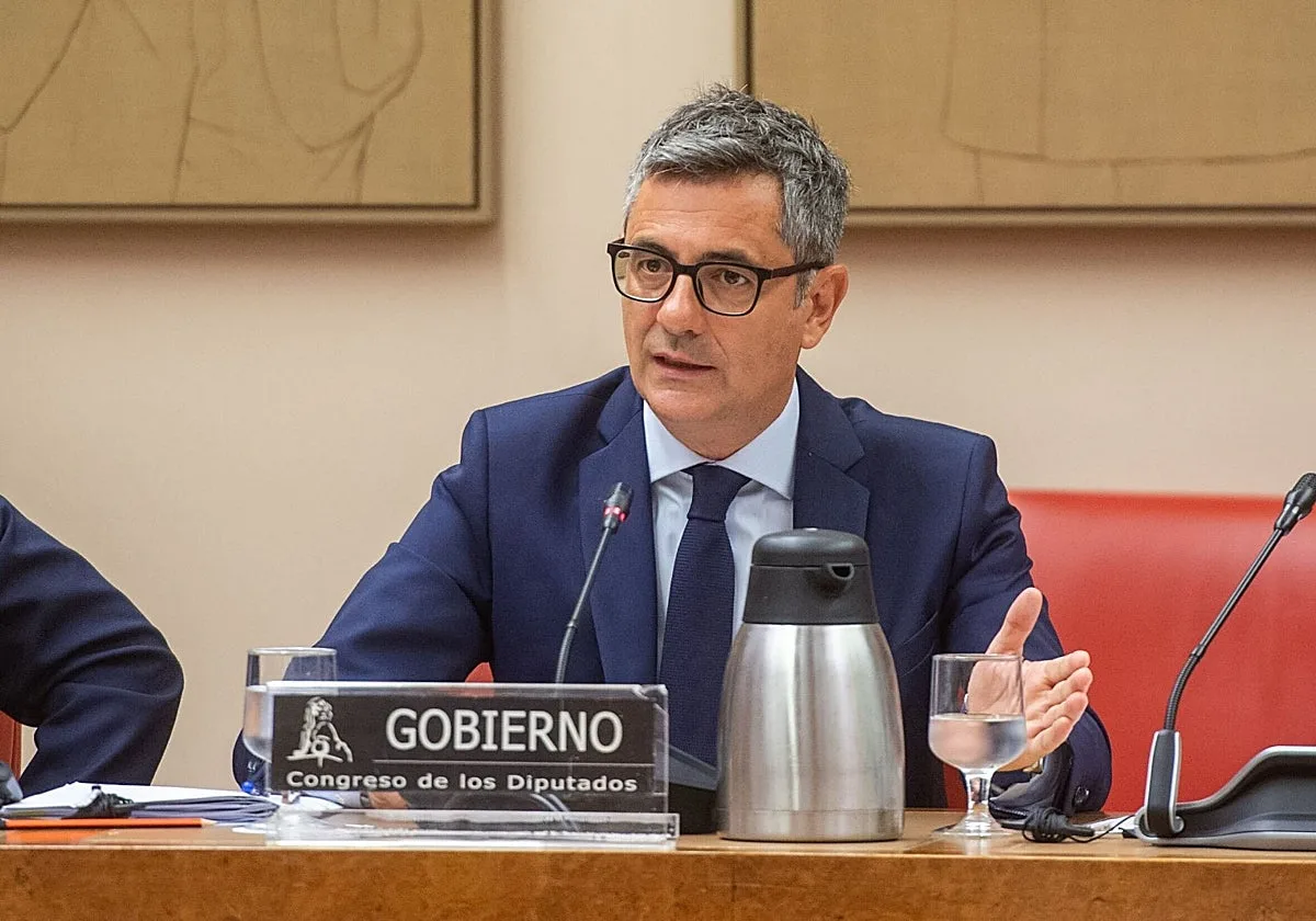 Bolaños achaca la llegada masiva de inmigrantes a Ceuta a la mala interpretación de la sentencia del Supremo sobre las entradas a nado