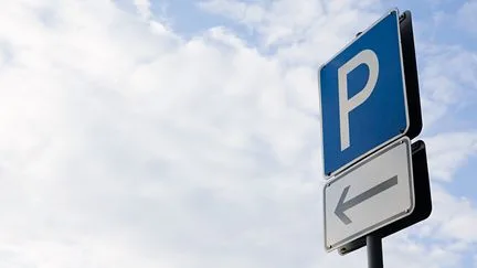 Une petite fille meurt écrasée par la voiture de son père sur le parking d'un camping, en Moselle