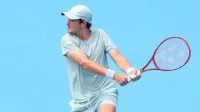 Djokovic é eliminado logo na estreia no Masters de Xangai; Zverev avança