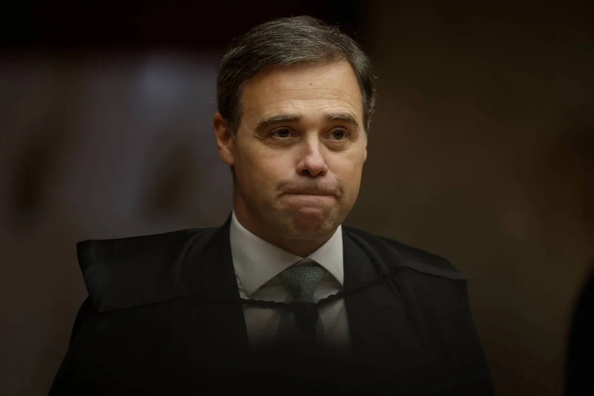Mendonça não vê margem para trégua com PF no caso Lulinha, e Fachin tenta evitar escalada da crise