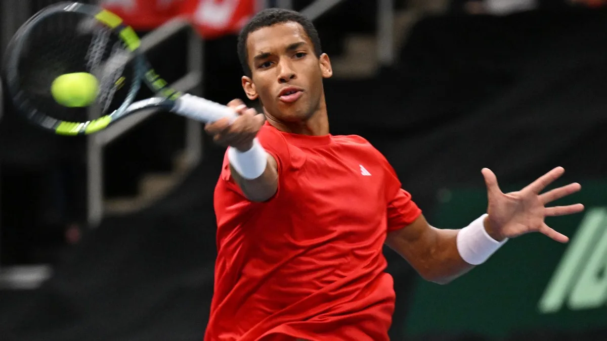 Auger-Aliassime leads Canada past France to move on to Davis Cup Final 8