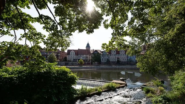 Notfall: Siebenjähriger aus Weser gerettet – Passanten helfen Polizei