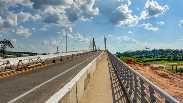 Ponte sobre o Rio Tarauacá, na BR-364, é liberada após ampliação da estrutura