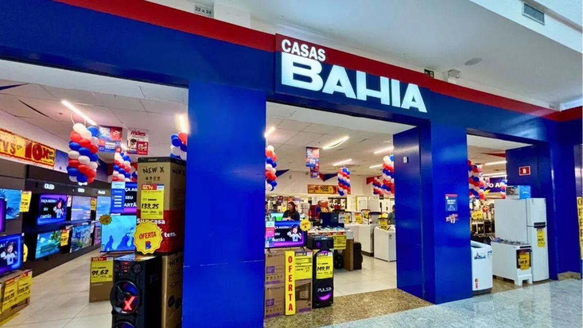 Casas Bahia vai reabrir lojas físicas? Demissão de 1,9 mil funcionários é suspensa, mas futuro da empresa segue incerto