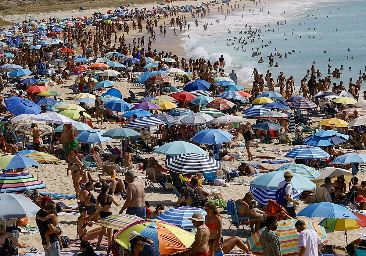 Una nueva ola de calor amenaza Galicia, con 67 municipios en alerta roja
