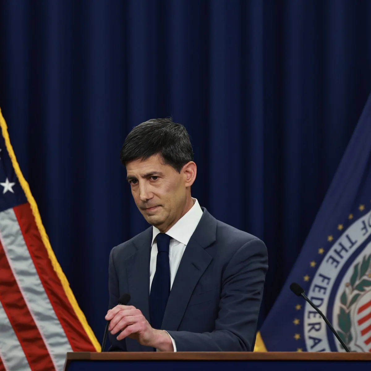 ‘Honeymoon’s Over’: Warsh Under Pressure as Fed Weighs Raising Rates