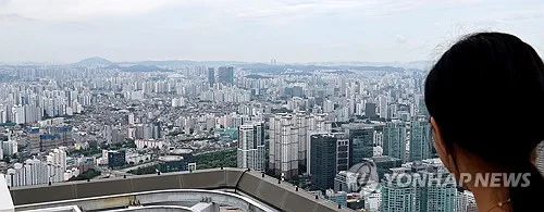 서울 아파트값 7월에도 상승세 지속…1년 새 15% 상승