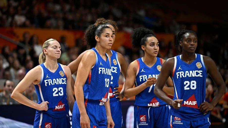 Mondial de basket : l'équipe de France féminine s'incline en finale face aux États-Unis (97-79)