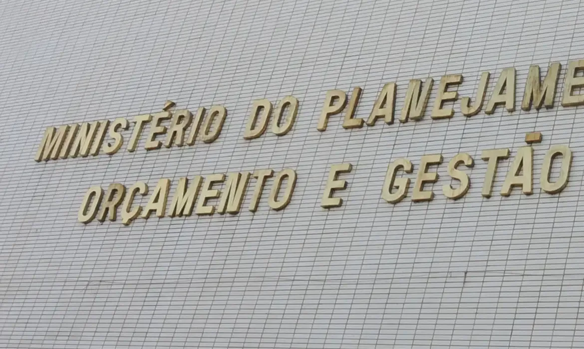 Candidatos na lista de espera do CPNU 1 devem confirmar interesse novamente