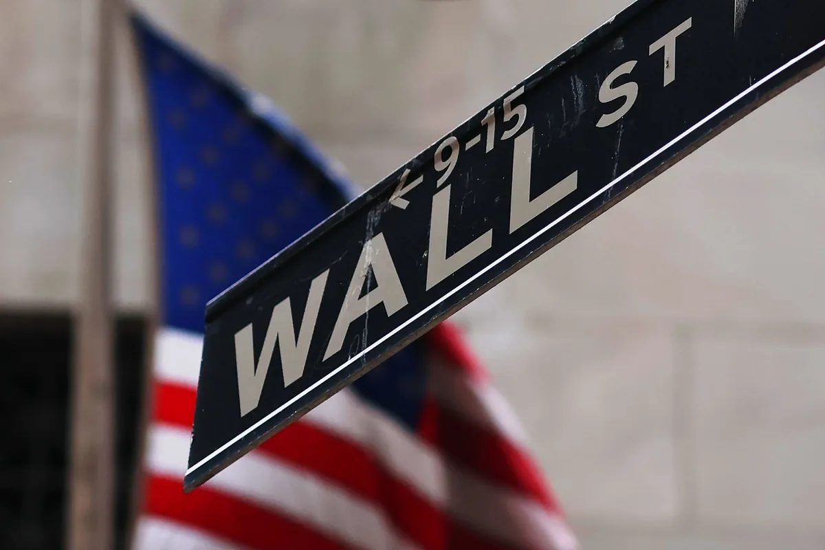 How the world’s biggest bond managers are investing in a tumultuous market