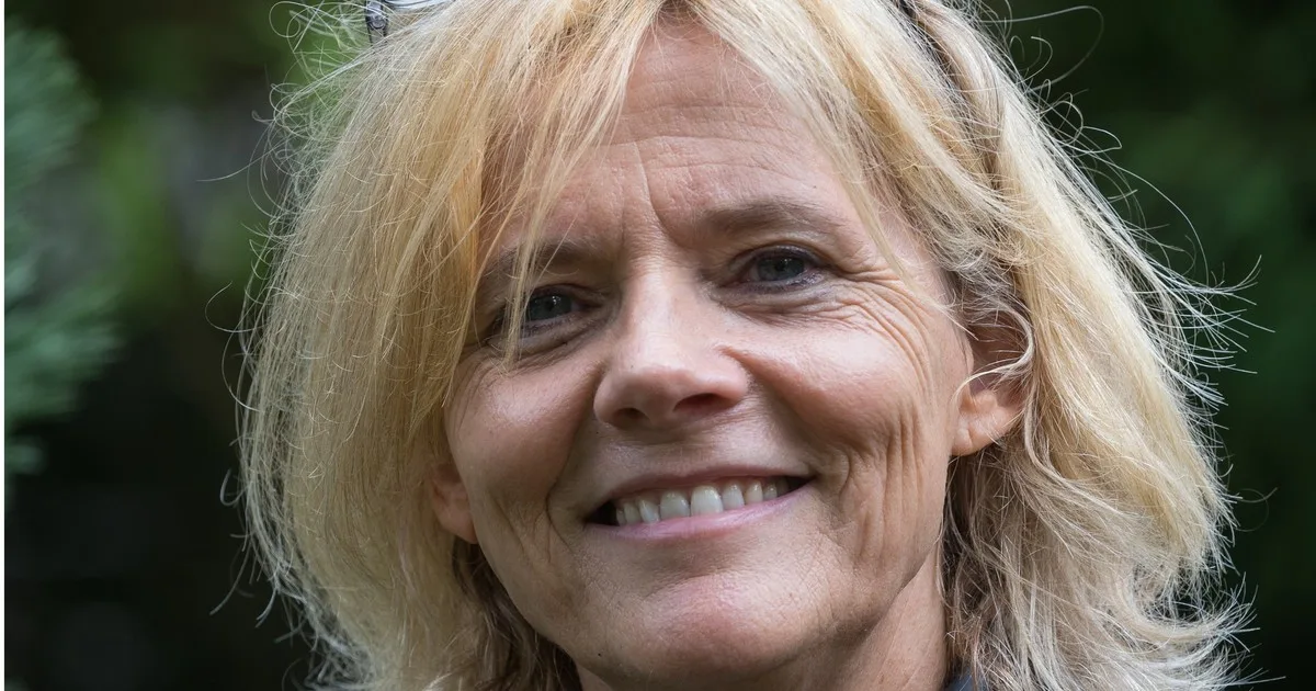 Florence Aubenas: de rehén en Irak a investigar un crimen sin resolver que conmocionó a Francia
