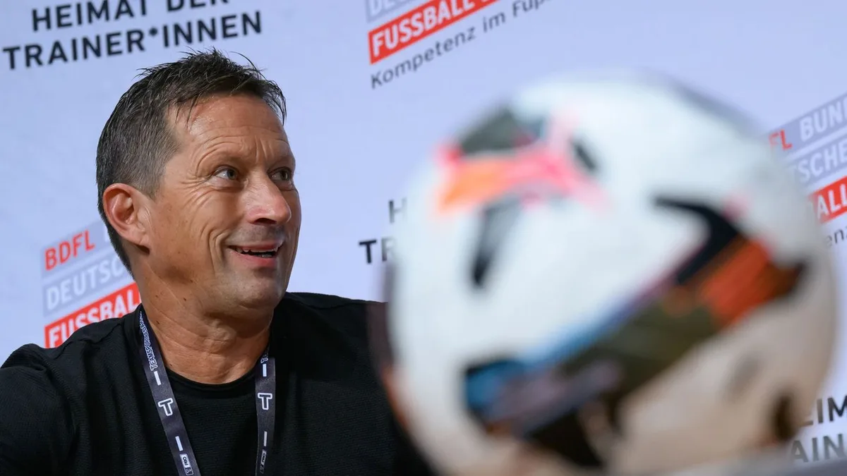 Trainer-Debatte in Leipzig: „Weit von entfernt“: Schmidt moderiert Nagelsmann-Gerücht ab